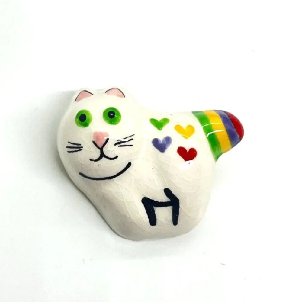 VINTAGE CAT BROOCH Ceramic Hand Painted Rainbow Hearts Folk Art Whimsical